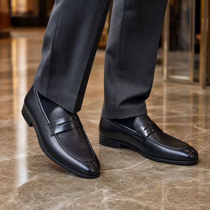 Vittorio Woven Loafers — 06_lifestyle_trouser