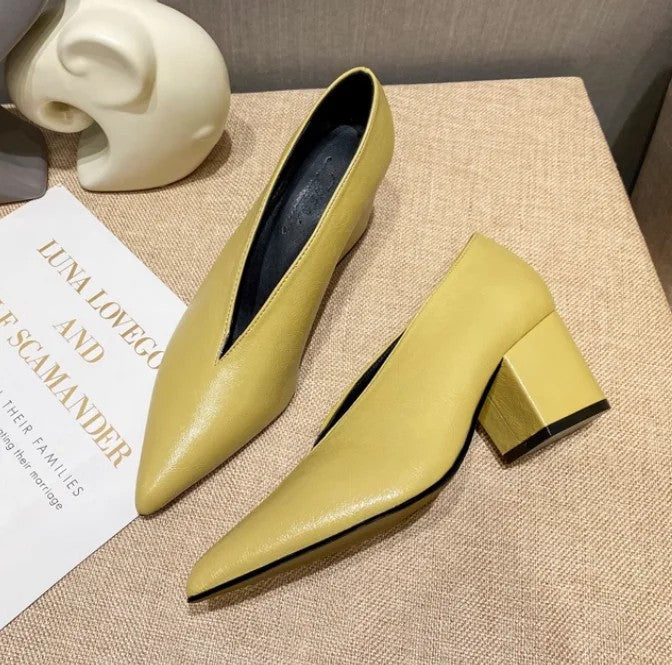 Vittoria V-Cut Pumps