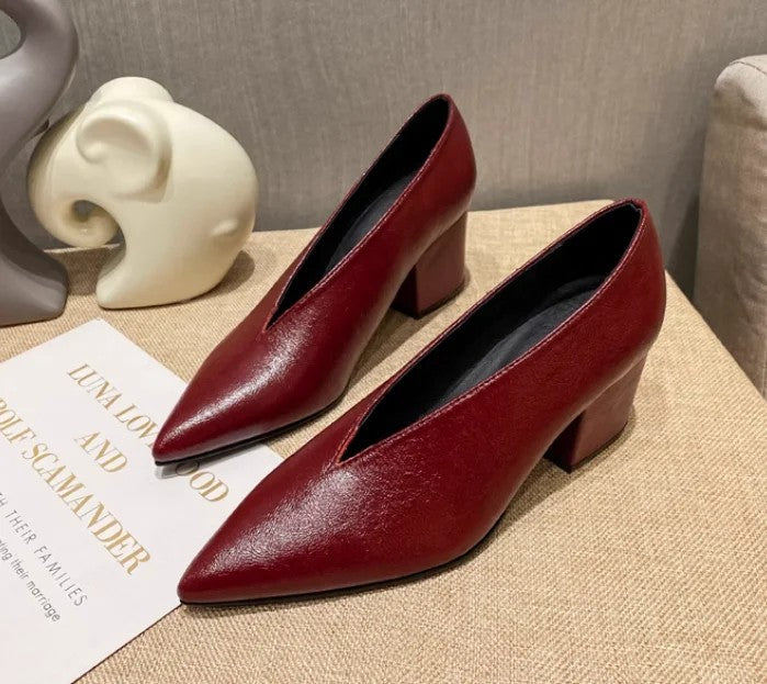Vittoria V-Cut Pumps
