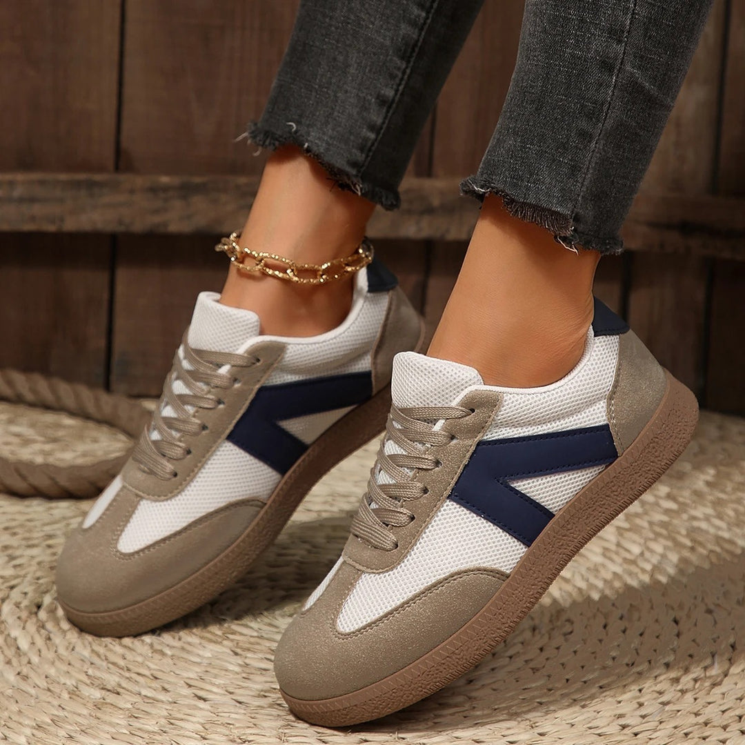 Sidestep Arrow Sneakers