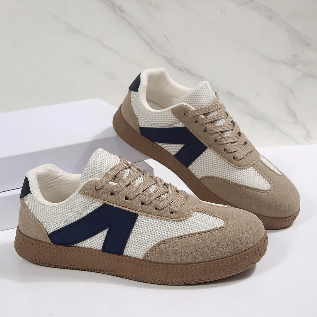 Sidestep Arrow Sneakers