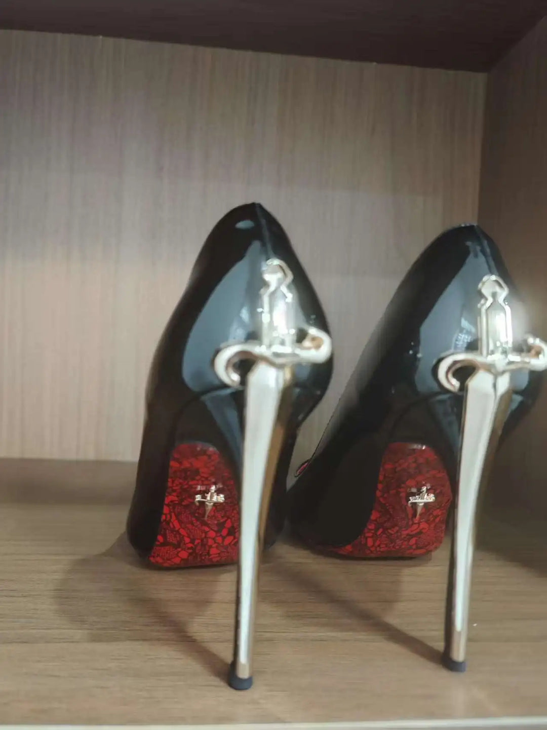 Scarlett Dagger Heels