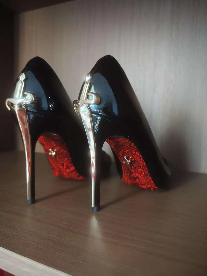 Scarlett Dagger Heels