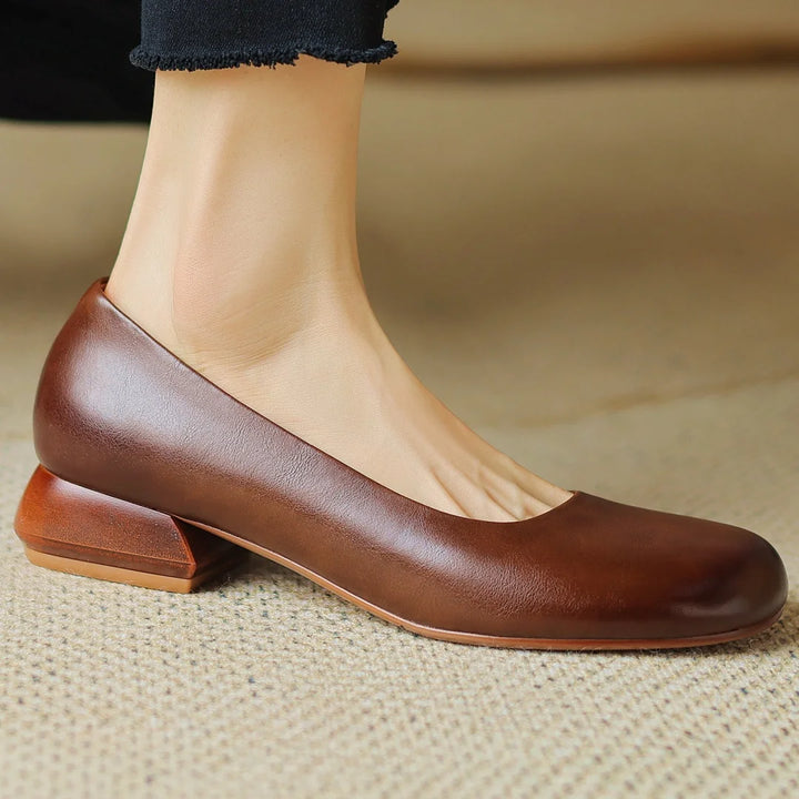 Lucera Leather Pumps