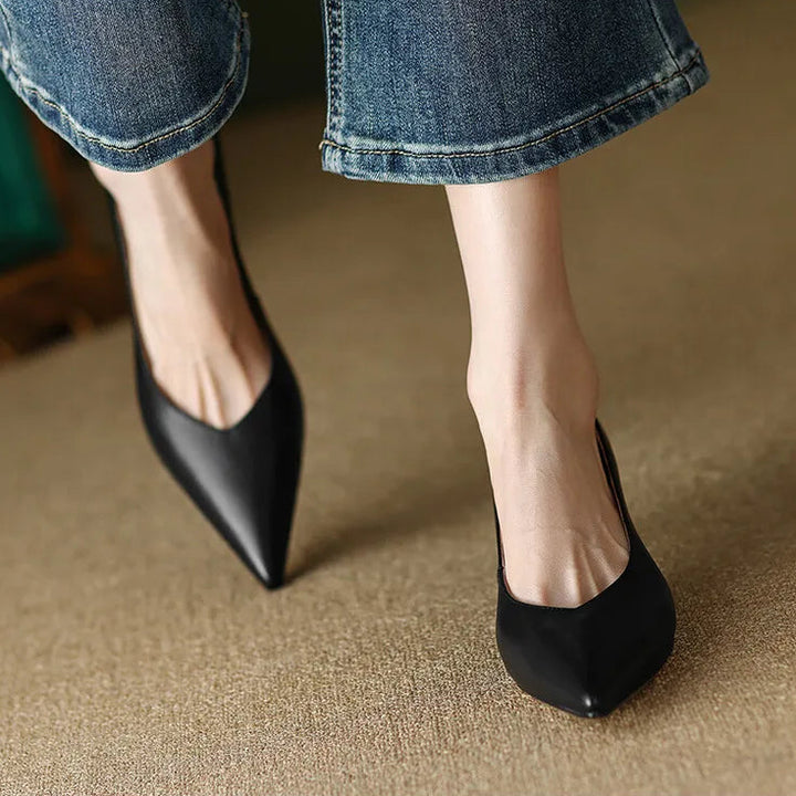 Perla Pointed Pumps