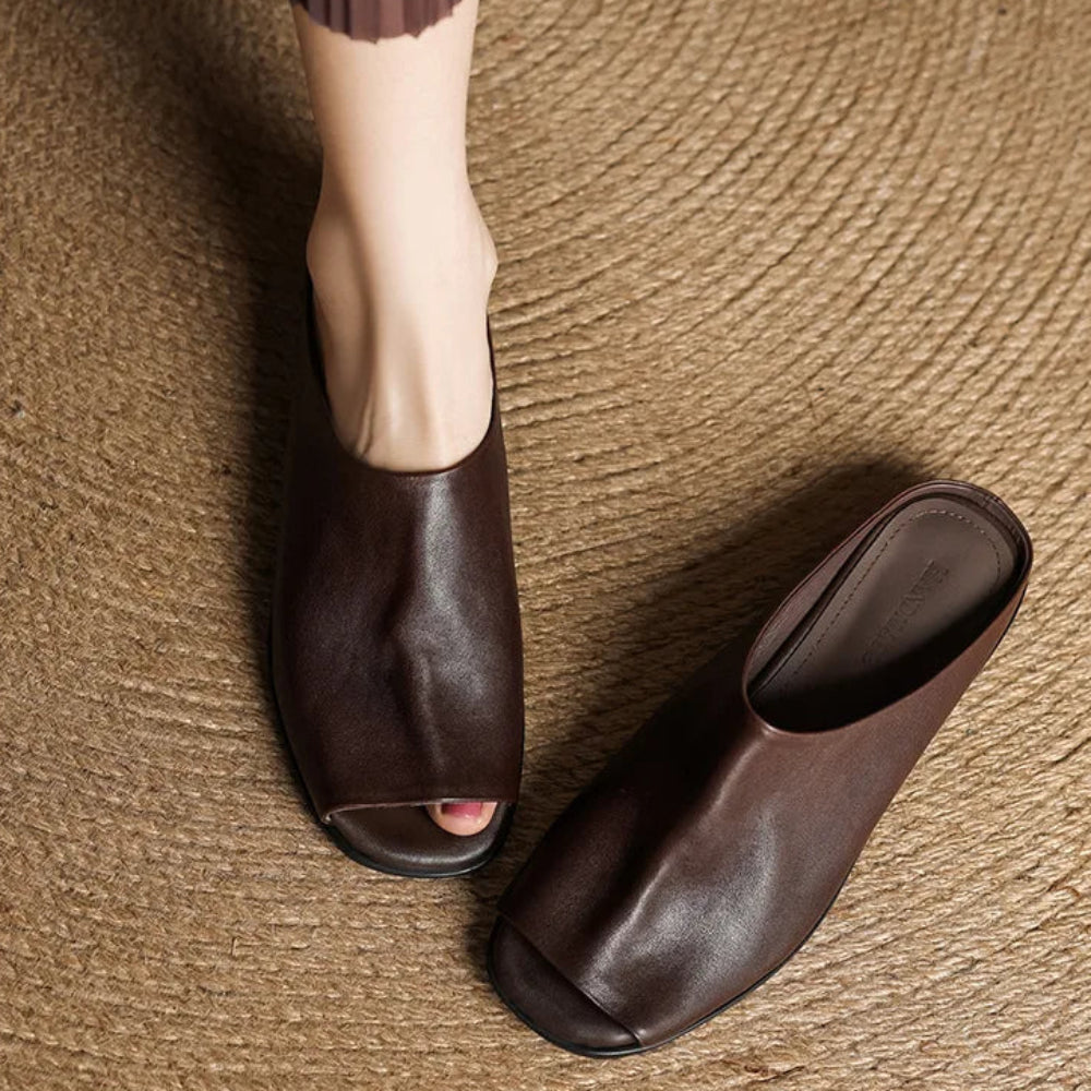 Vale Leather Slides