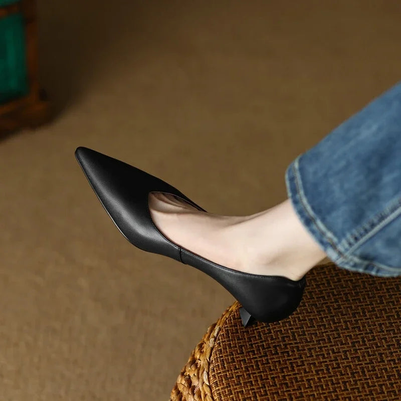 Perla Pointed Pumps