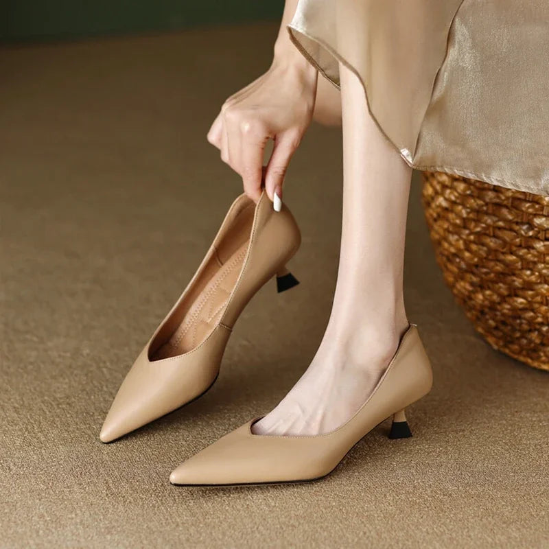 Perla Pointed Pumps