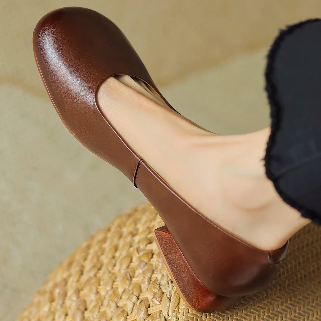 Lucera Leather Pumps