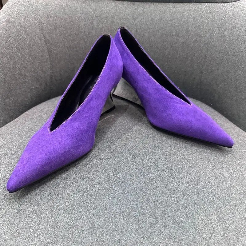 Comtesse Sculpted Wedge Pumps