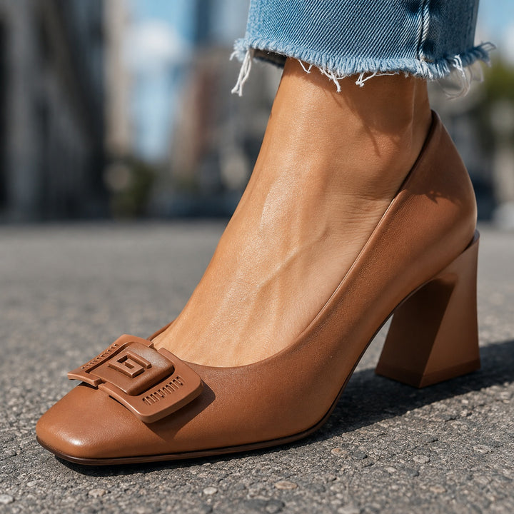 Emblema Buckle Pumps — ce_brooklyn_s2_01