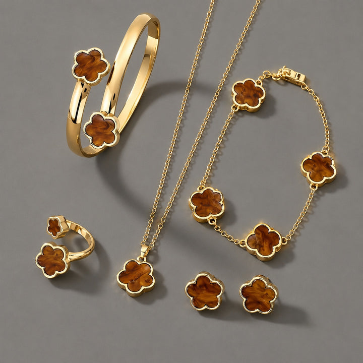 Fioresca Clover Jewelry Set — ce_soul_s1_01
