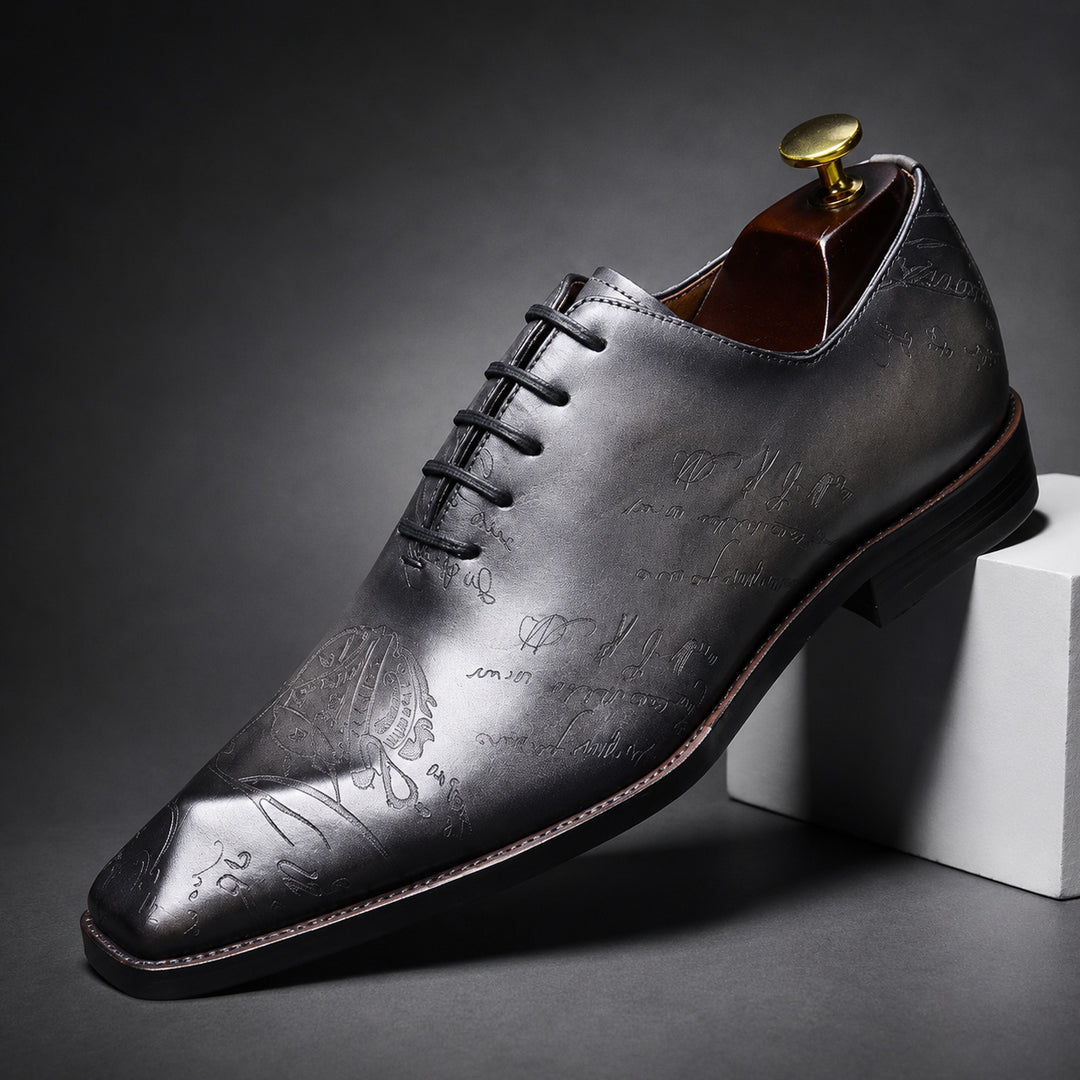 Stemma Engraved Oxford Shoes — ce_angle_01