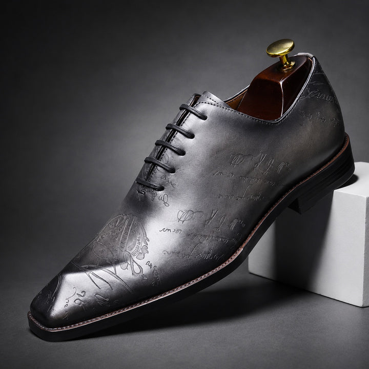 Stemma Engraved Oxford Shoes — ce_angle_01